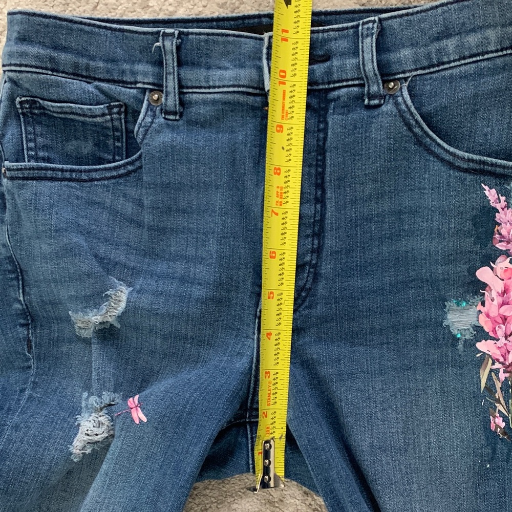 Express Dark Blue Floral Embellished Jeans - Picture 15 of 17